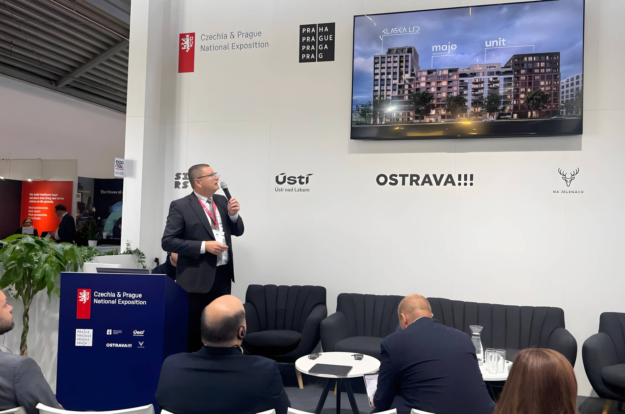Leoš Anderle při prezentaci rezidenčního bloku Žižkov City v národní expozici Česka a Prahy